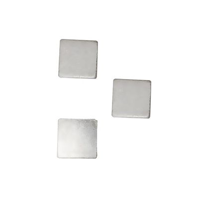 Gránulos de aluminio puro 99,7% con superficie brillante